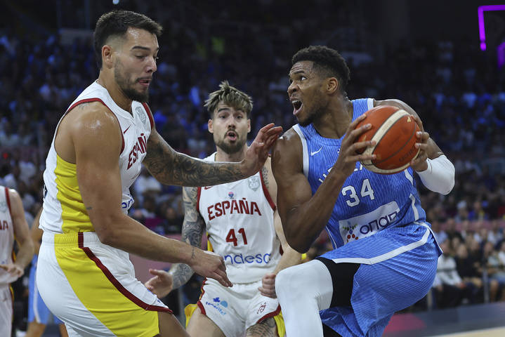 欧洲杯西班牙不敌希腊无缘16强